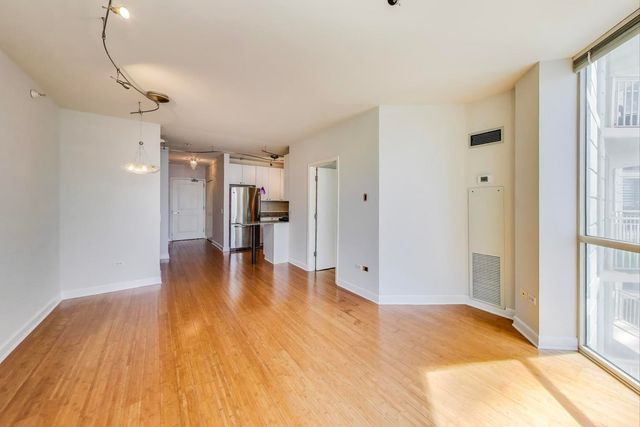 645 N Kingsbury Street 1107, Chicago, IL 60654