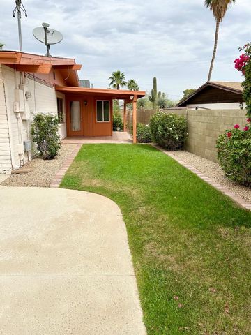 2601 E Cinnabar Avenue, Phoenix, AZ 85028