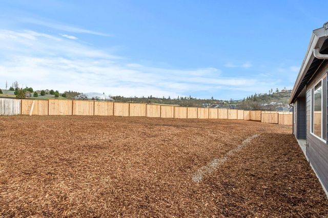 1159 Pumpkin Ridge Drive 323, Eagle Point, OR 97524