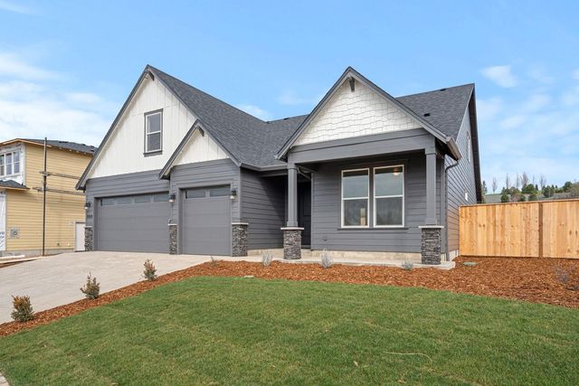 1159 Pumpkin Ridge Drive 323, Eagle Point, OR 97524