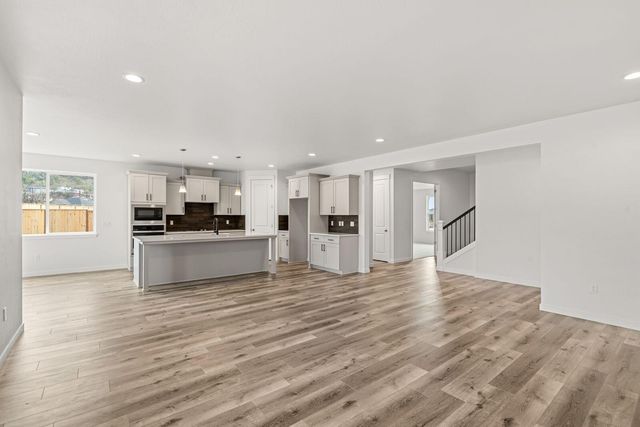 1159 Pumpkin Ridge Drive 323, Eagle Point, OR 97524