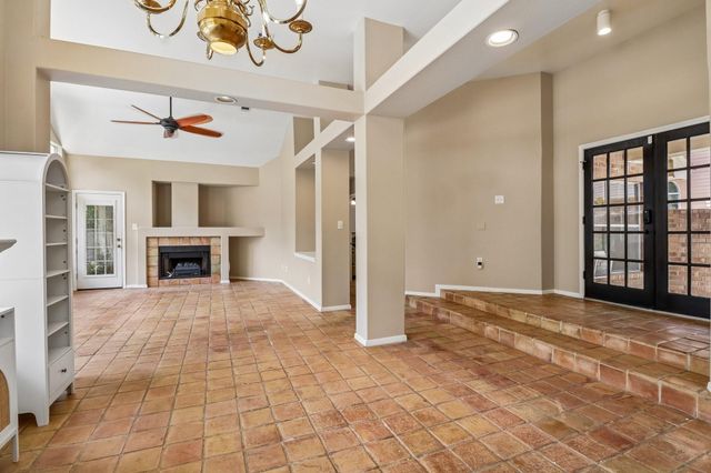 26 Cedar Chase Place, The Woodlands, TX 77381