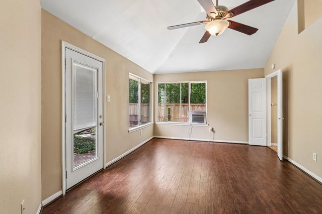 26 Cedar Chase Place, The Woodlands, TX 77381