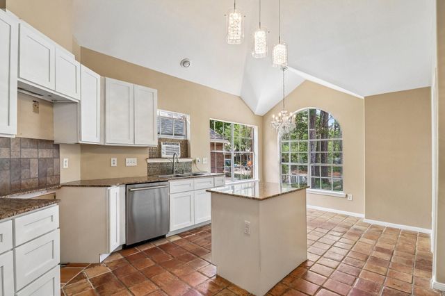 26 Cedar Chase Place, The Woodlands, TX 77381