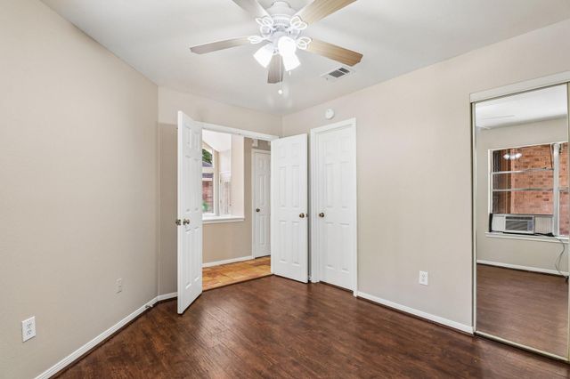 26 Cedar Chase Place, The Woodlands, TX 77381