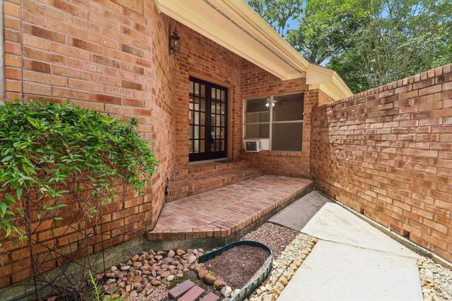 26 Cedar Chase Place, The Woodlands, TX 77381