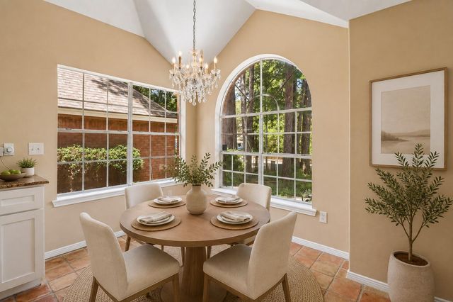 26 Cedar Chase Place, The Woodlands, TX 77381