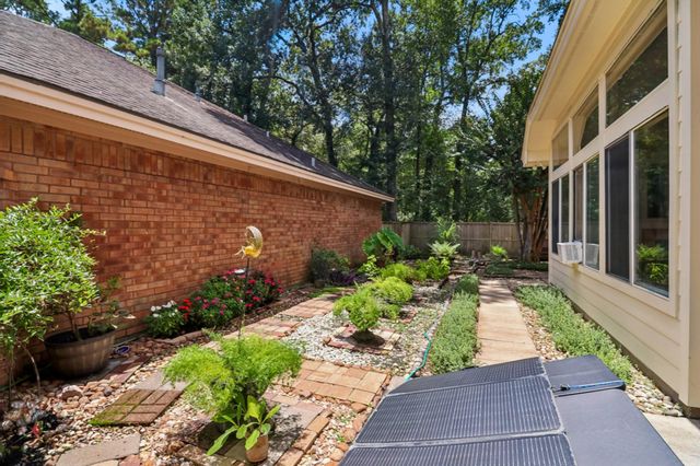 26 Cedar Chase Place, The Woodlands, TX 77381