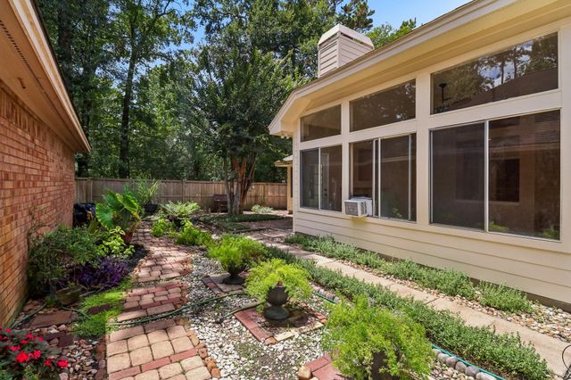 26 Cedar Chase Place, The Woodlands, TX 77381