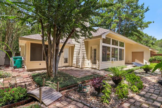 26 Cedar Chase Place, The Woodlands, TX 77381