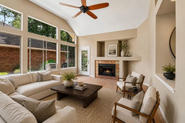 26 Cedar Chase Place, The Woodlands, TX 77381