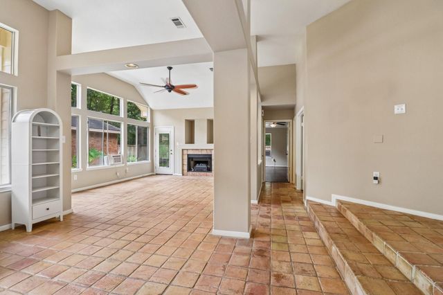 26 Cedar Chase Place, The Woodlands, TX 77381