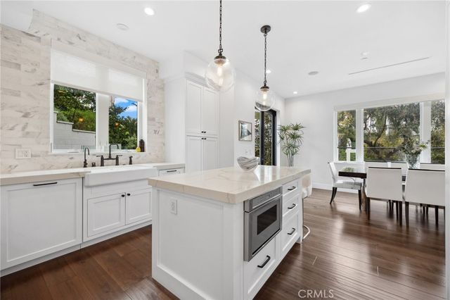 2801 Bayside Drive, Corona Del Mar, CA 92625