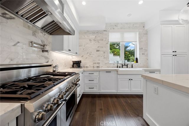 2801 Bayside Drive, Corona Del Mar, CA 92625