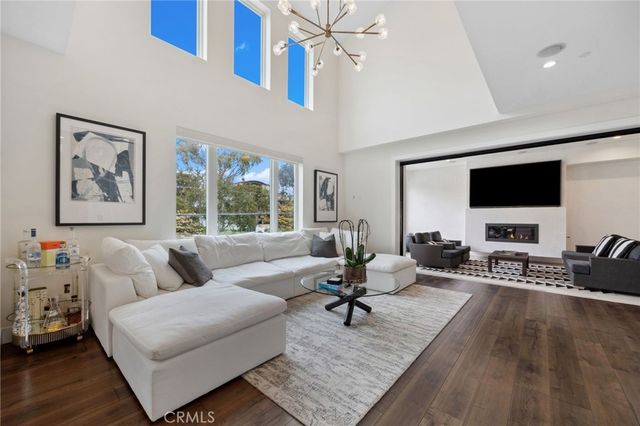 2801 Bayside Drive, Corona Del Mar, CA 92625