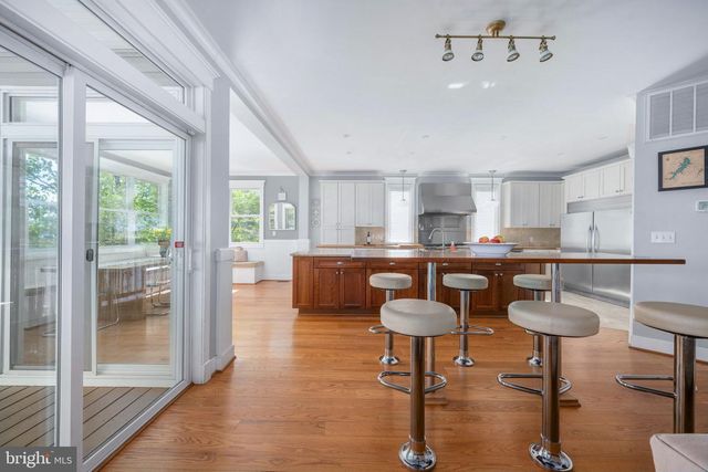 614 CORNWALLIS AVE, Locust Grove, VA 22508