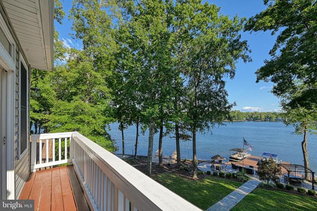 614 CORNWALLIS AVE, Locust Grove, VA 22508