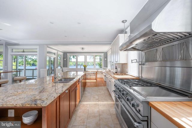 614 CORNWALLIS AVE, Locust Grove, VA 22508