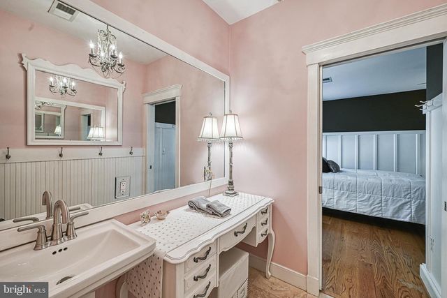 614 CORNWALLIS AVE, Locust Grove, VA 22508