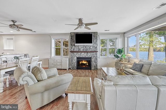 614 CORNWALLIS AVE, Locust Grove, VA 22508