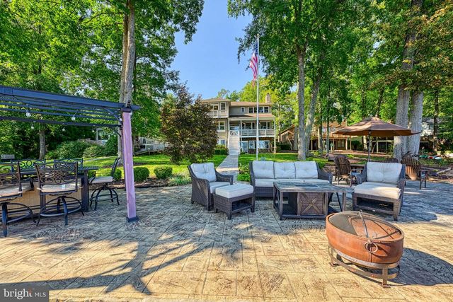 614 CORNWALLIS AVE, Locust Grove, VA 22508