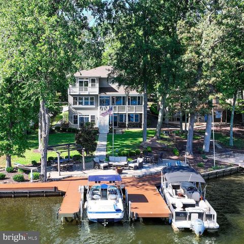 614 CORNWALLIS AVE, Locust Grove, VA 22508