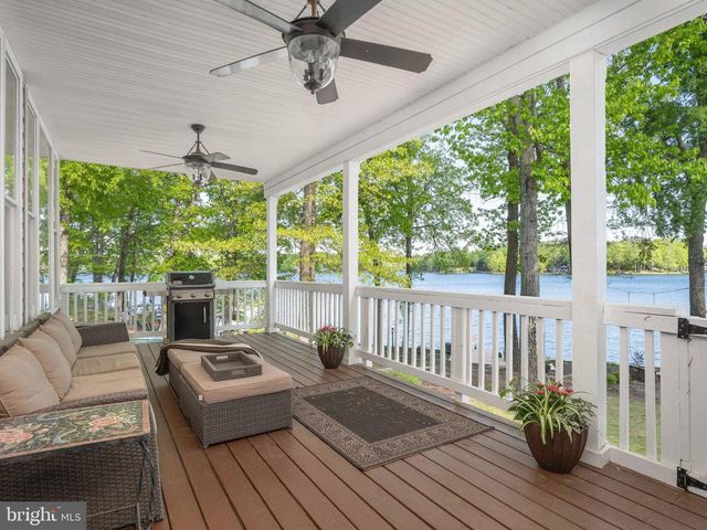 614 CORNWALLIS AVE, Locust Grove, VA 22508