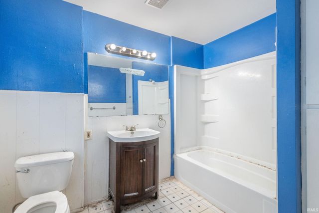 1110 Princeton Street, Elkhart, IN 46516