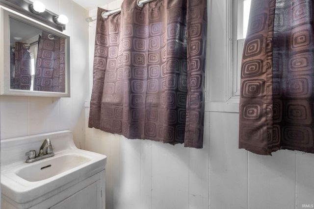 1110 Princeton Street, Elkhart, IN 46516