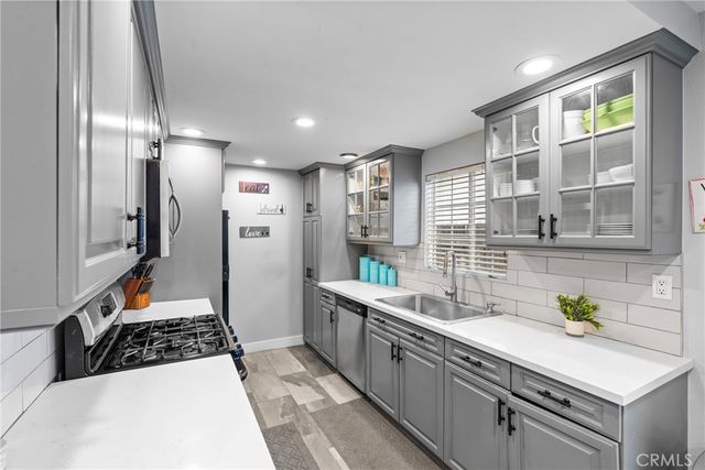 1111 Mountain View, Colton, CA 92324