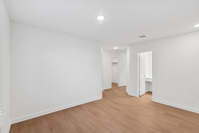 237 Draper Shadows Drive, Willis, TX 77378