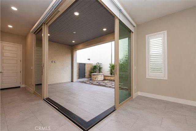 153 Scale, Irvine, CA 92618