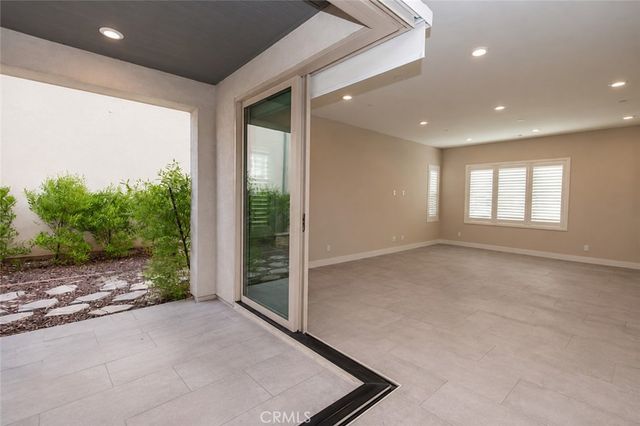 153 Scale, Irvine, CA 92618