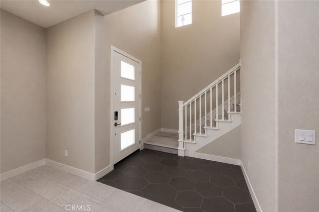 153 Scale, Irvine, CA 92618