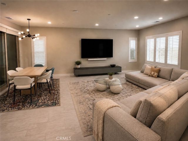 153 Scale, Irvine, CA 92618