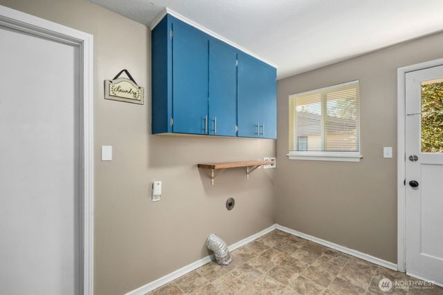 8415 Mt Tacoma Drive SW, Lakewood, WA 98498