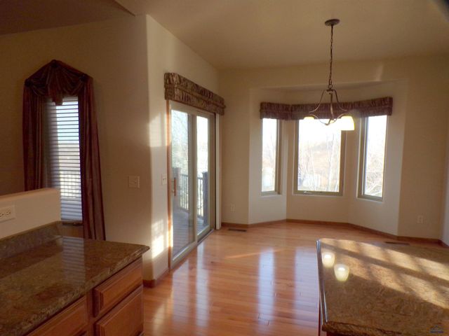 229 ENCHANTMENT RD, Rapid City, SD 57701