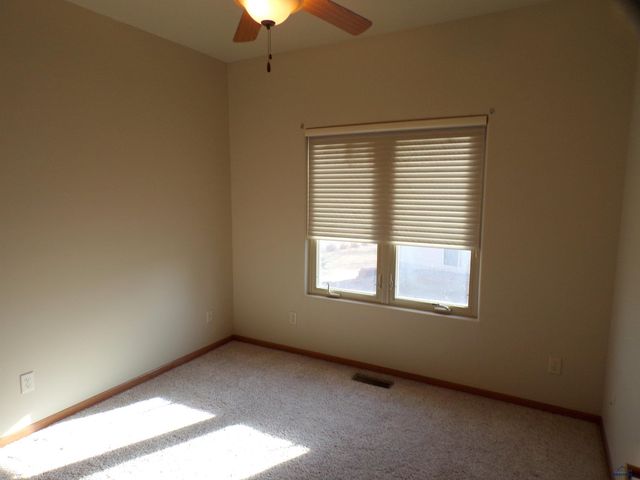 229 ENCHANTMENT RD, Rapid City, SD 57701