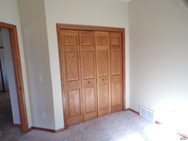 229 ENCHANTMENT RD, Rapid City, SD 57701