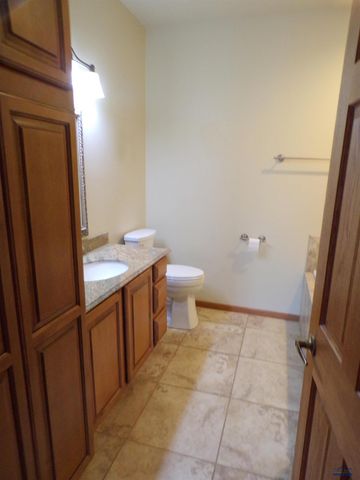 229 ENCHANTMENT RD, Rapid City, SD 57701