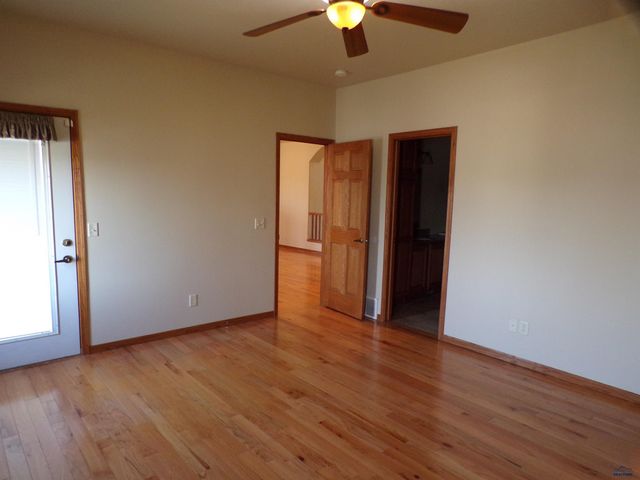 229 ENCHANTMENT RD, Rapid City, SD 57701