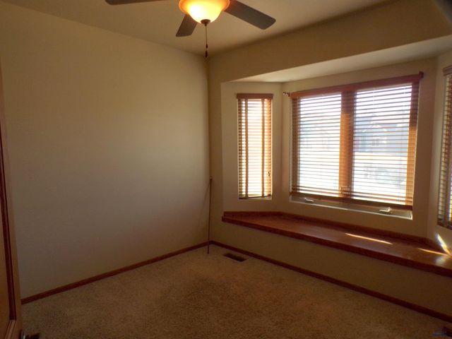 229 ENCHANTMENT RD, Rapid City, SD 57701