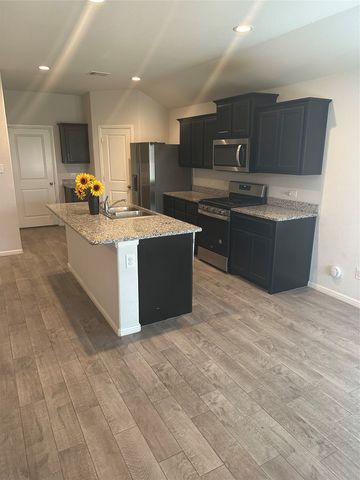 6200 Blacksmith Avenue, Fort Worth, TX 76179