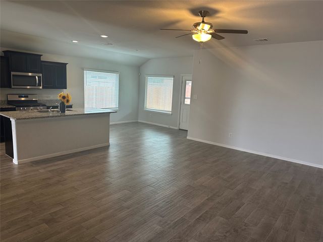 6200 Blacksmith Avenue, Fort Worth, TX 76179