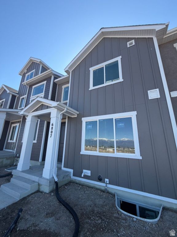 Image 1 of property listing at 6807 S MOUNT BERRY RD #431, West Jordan, UT 84081