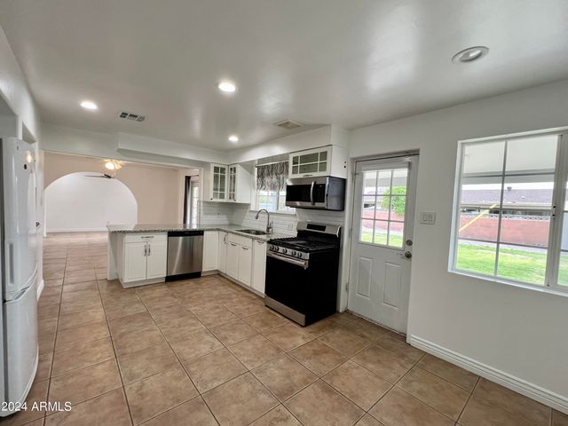 2914 N 49TH Avenue, Phoenix, AZ 85031