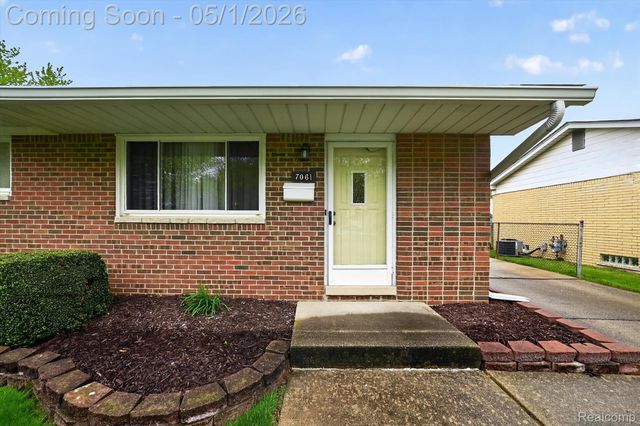 7061 London Court, Canton Charter Township, MI 48187