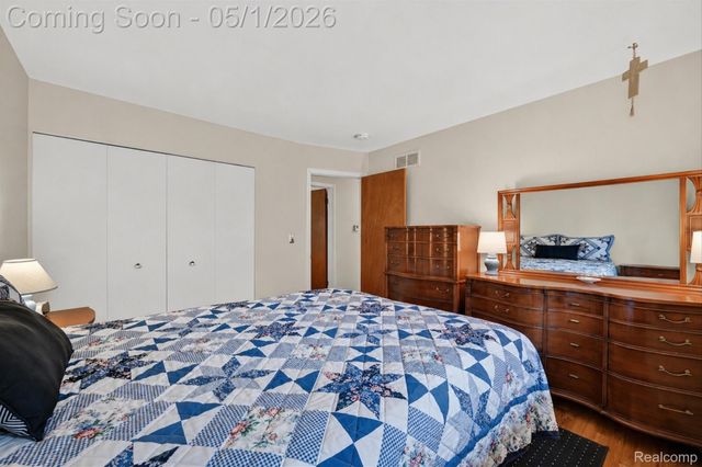 7061 London Court, Canton Charter Township, MI 48187