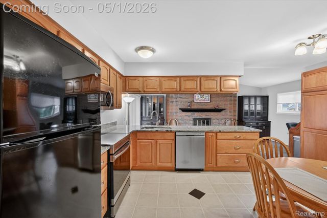 7061 London Court, Canton Charter Township, MI 48187