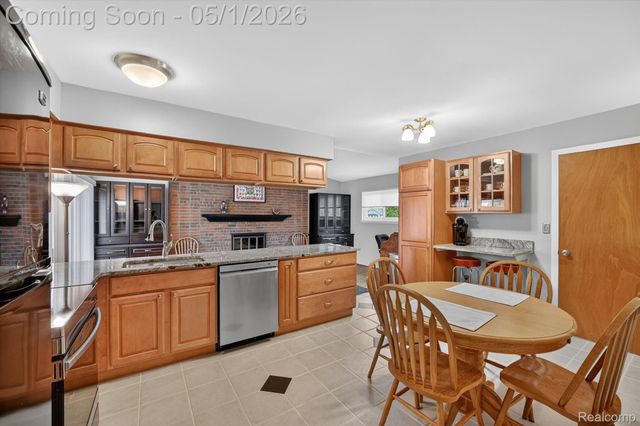 7061 London Court, Canton Charter Township, MI 48187